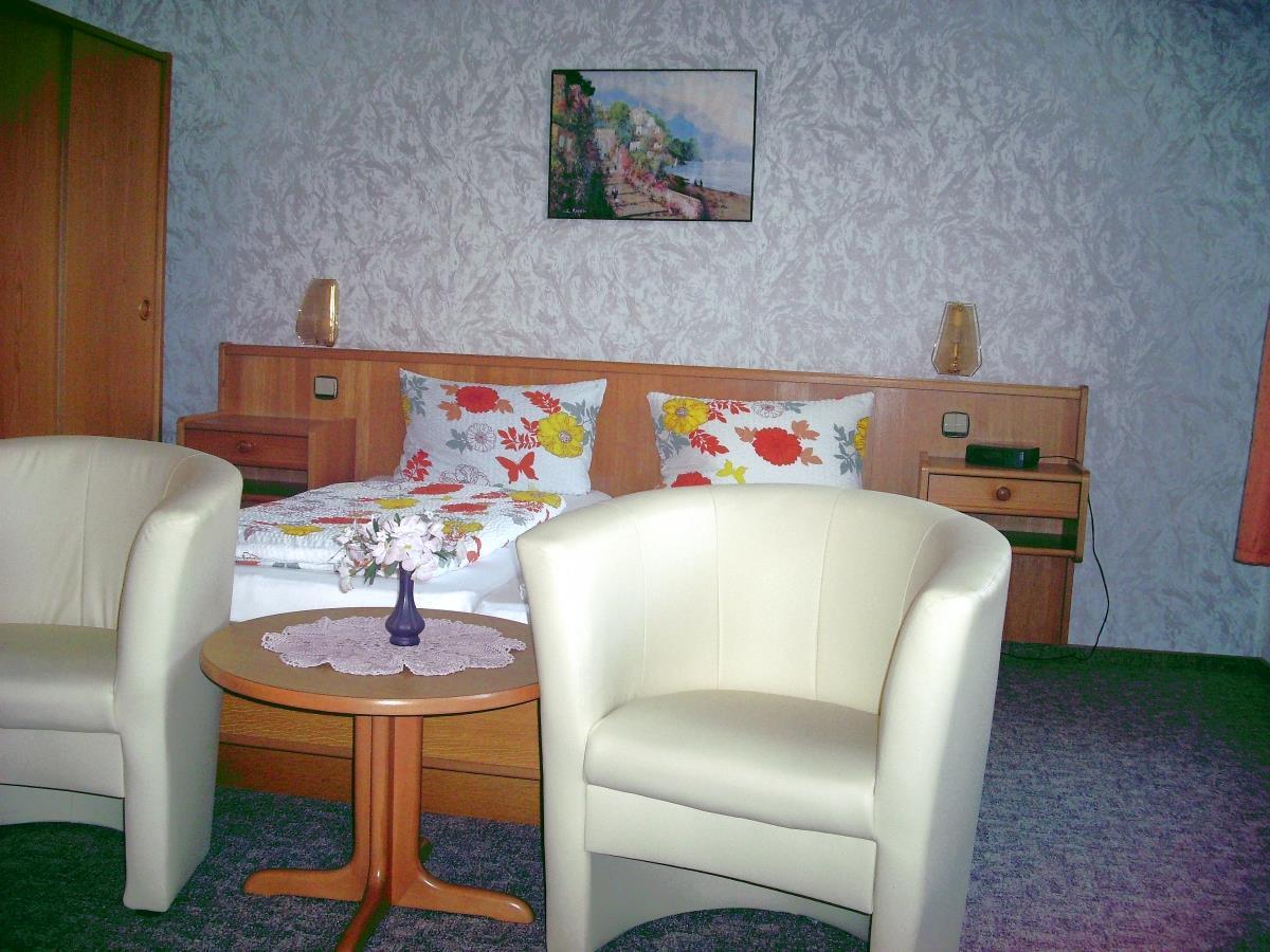 Hotel Pension Am Kurmittelhaus Bad Grund Exterior photo